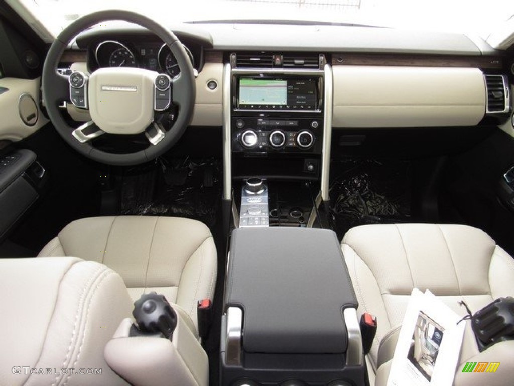 2017 Land Rover Discovery HSE Acorn/Ebony Dashboard Photo #121082337