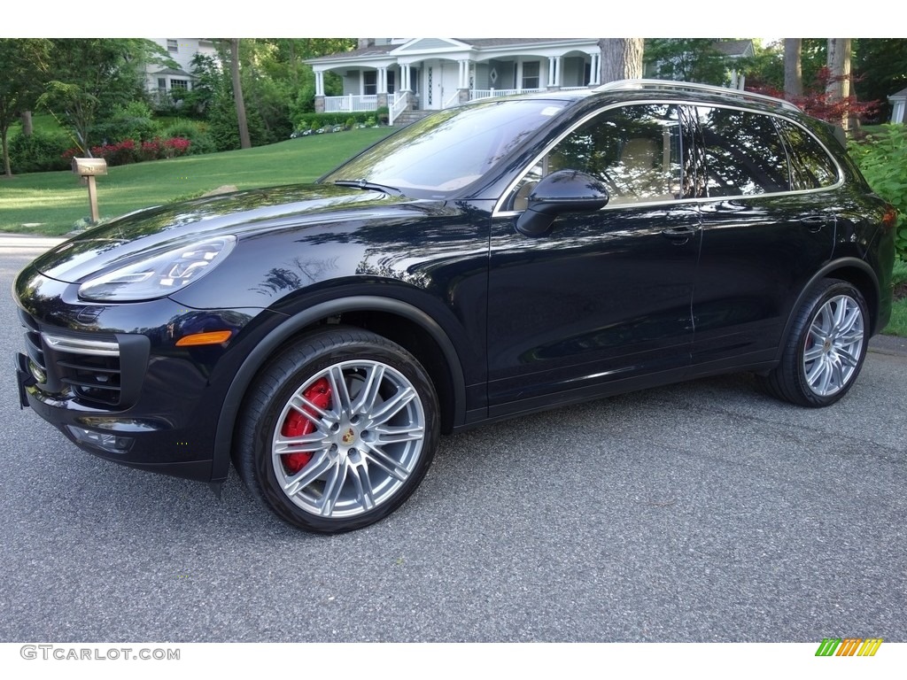 2015 Moonlight Blue Metallic Porsche Cayenne Turbo 121059164
