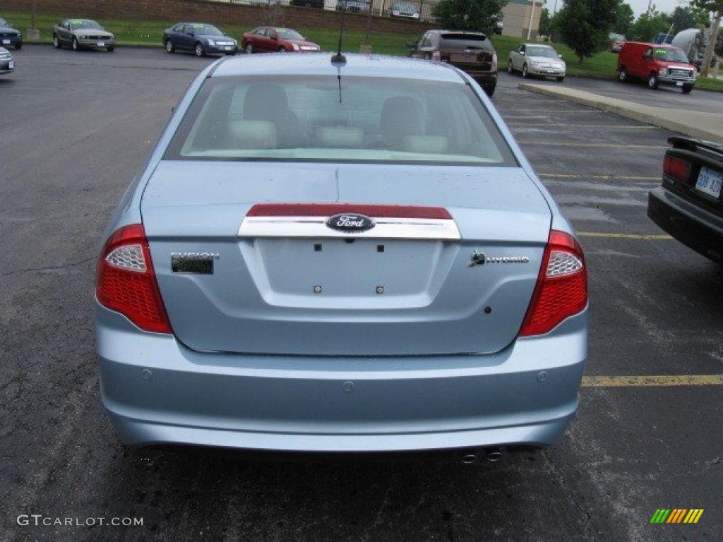 2010 Fusion Hybrid - Light Ice Blue Metallic / Medium Light Stone photo #5