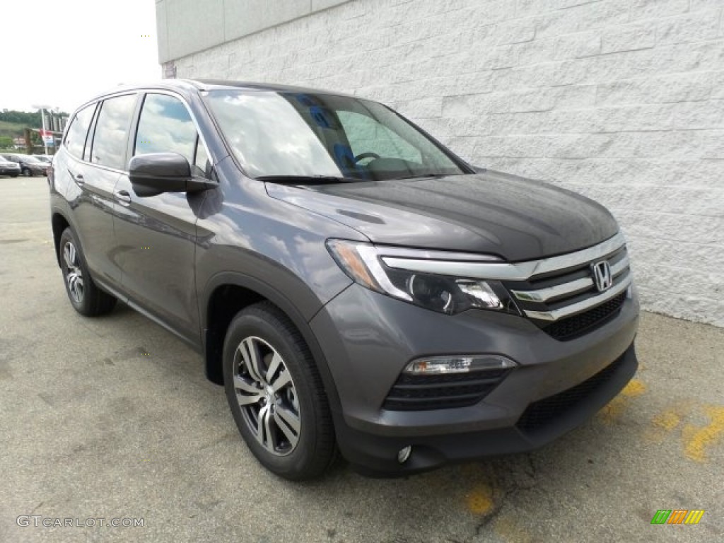 Modern Steel Metallic Honda Pilot