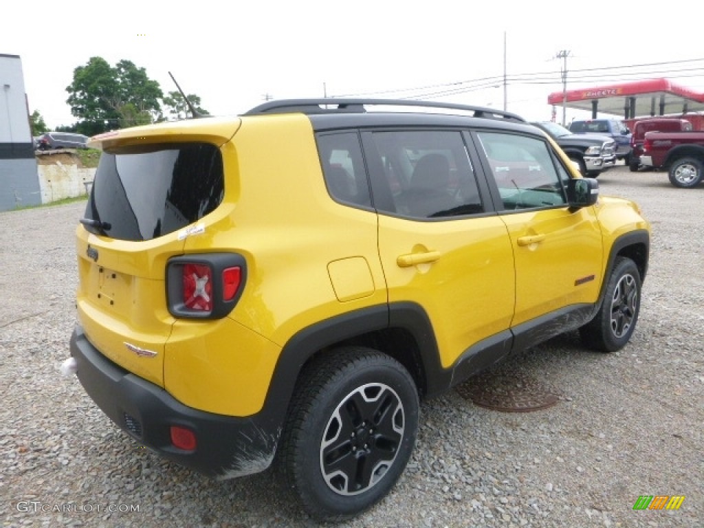 2017 Renegade Trailhawk 4x4 - Solar Yellow / Black photo #5