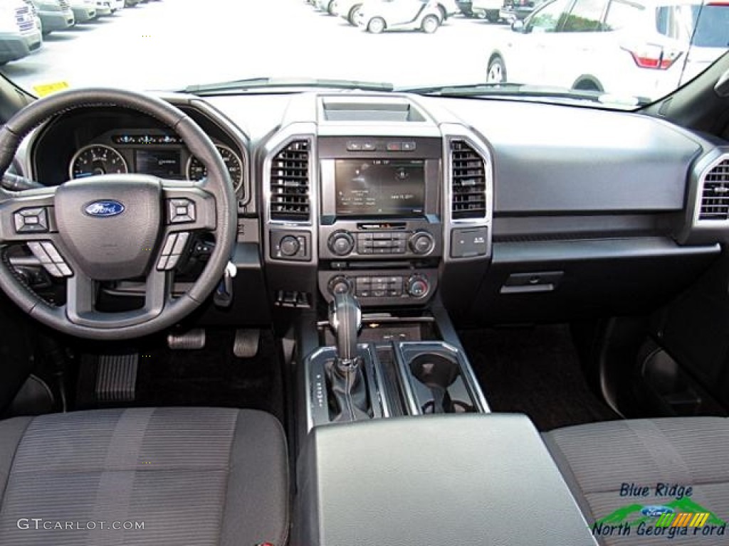 2015 F150 XLT SuperCrew 4x4 - Blue Flame Metallic / Black photo #18