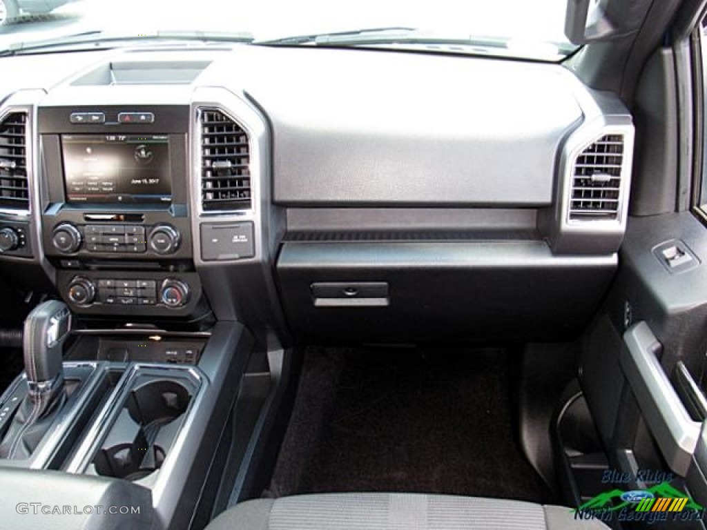 2015 F150 XLT SuperCrew 4x4 - Blue Flame Metallic / Black photo #19