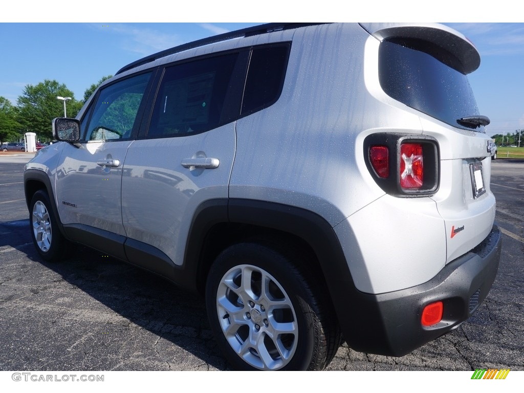 2017 Renegade Latitude - Glacier Metallic / Black photo #2