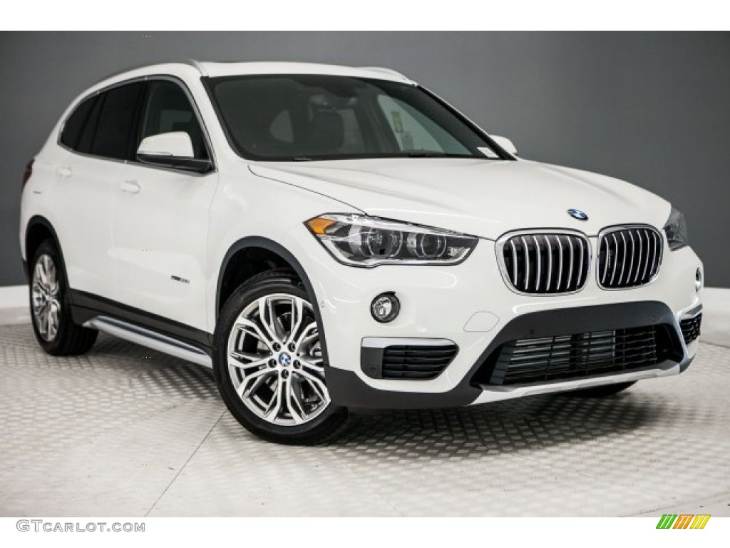 2017 BMW X1 sDrive28i Exterior Photos