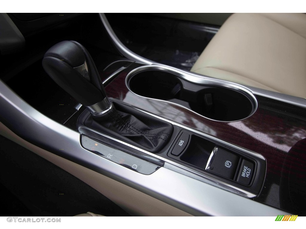 2015 TLX 2.4 - Basque Red Pearl II / Parchment photo #16