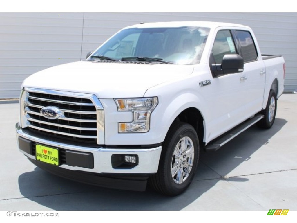 2017 F150 XLT SuperCrew - Oxford White / Earth Gray photo #3