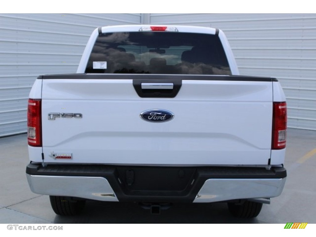 2017 F150 XLT SuperCrew - Oxford White / Earth Gray photo #6