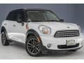Light White - Cooper Countryman Photo No. 12