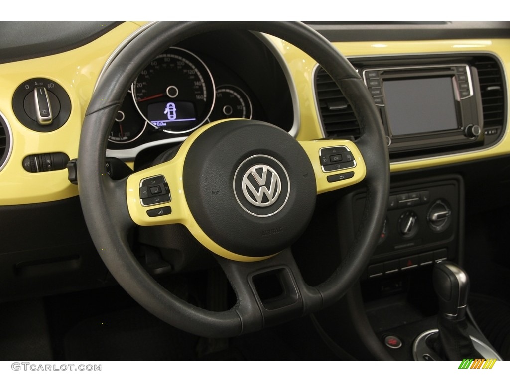 2016 Volkswagen Beetle 1.8T SE Black Dashboard Photo #121135093