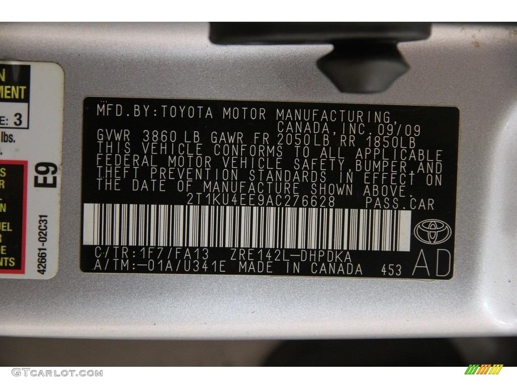 2010 Matrix 1.8 - Classic Silver Metallic / Dark Charcoal photo #15