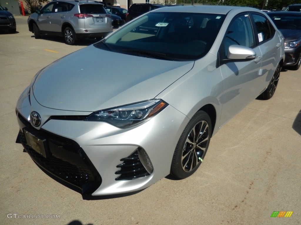 Classic Silver Metalic Toyota Corolla