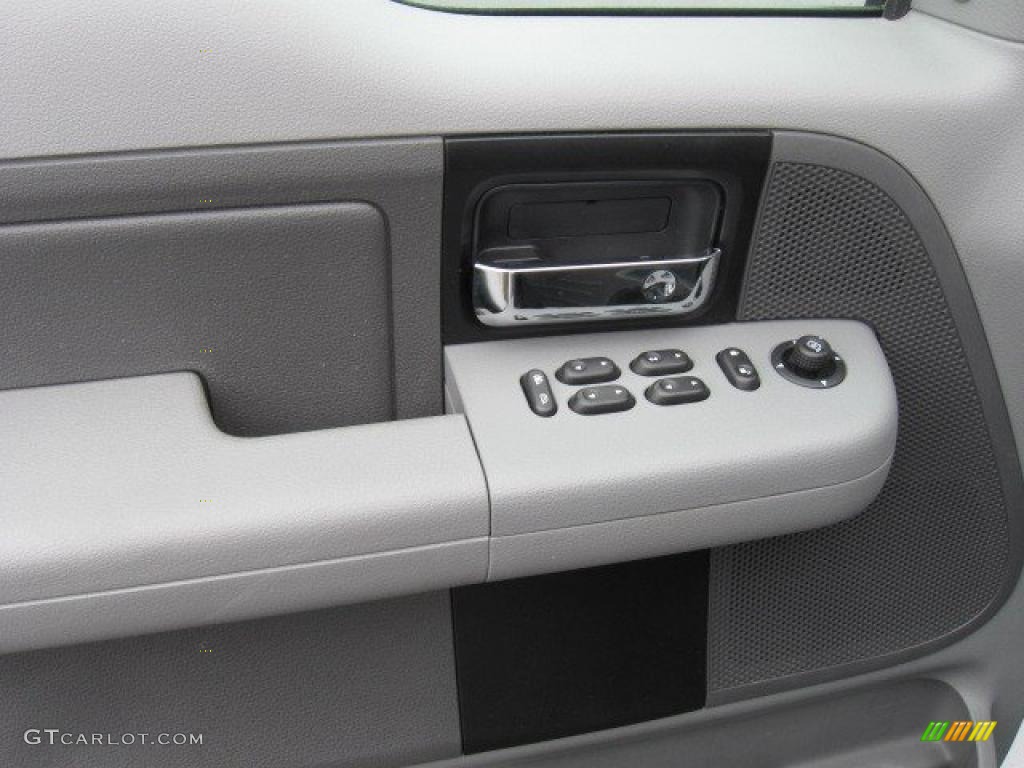 2006 F150 XLT SuperCab 4x4 - Oxford White / Medium/Dark Flint photo #9