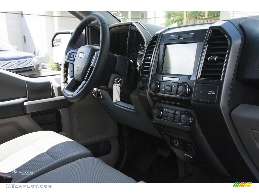 2017 F150 XLT SuperCrew 4x4 - Ruby Red / Earth Gray photo #10