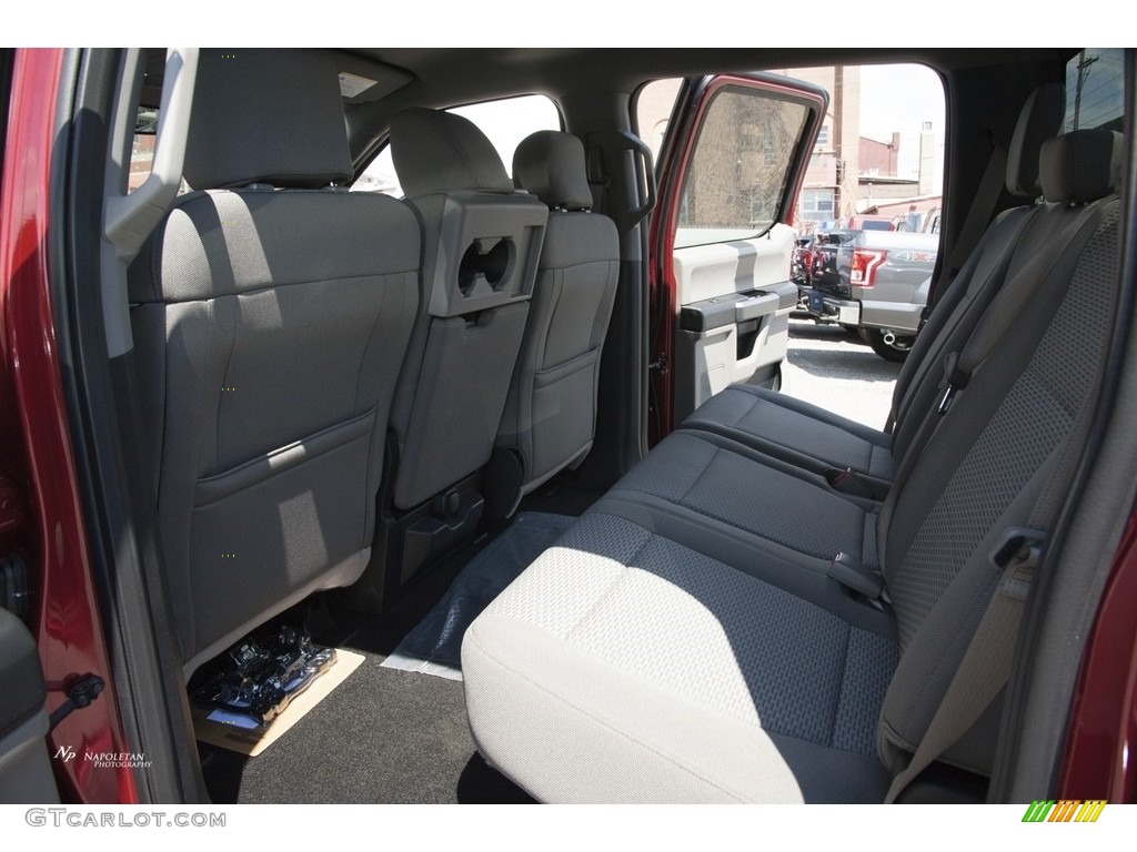 2017 F150 XLT SuperCrew 4x4 - Ruby Red / Earth Gray photo #11