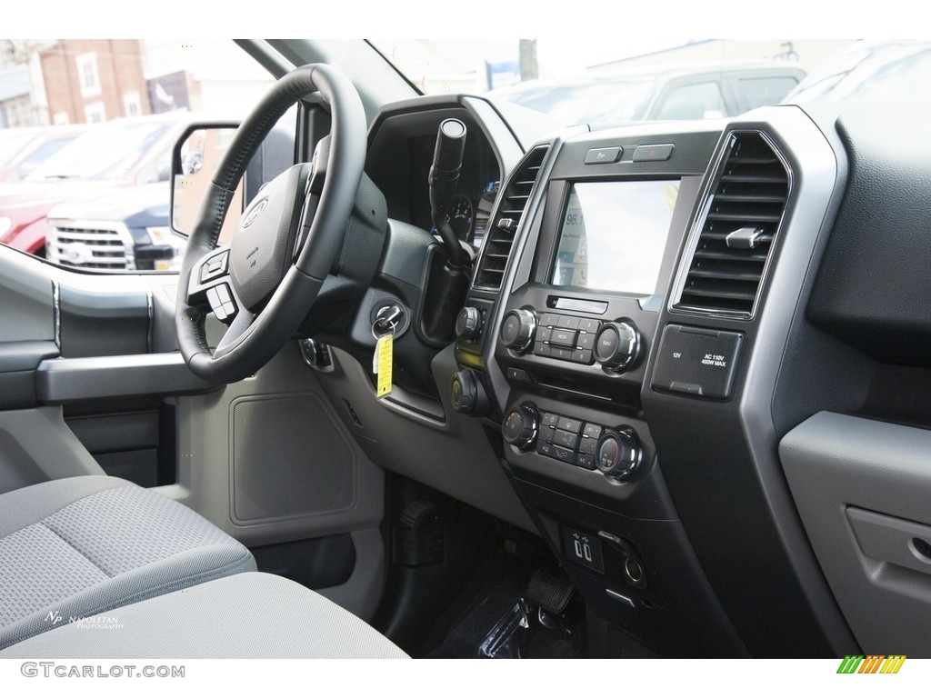 2017 F150 XLT SuperCab 4x4 - Magnetic / Earth Gray photo #9