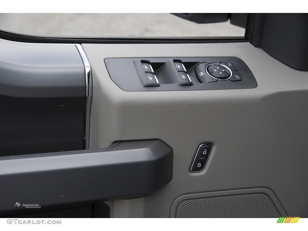 2017 F150 XLT SuperCab 4x4 - Oxford White / Earth Gray photo #6