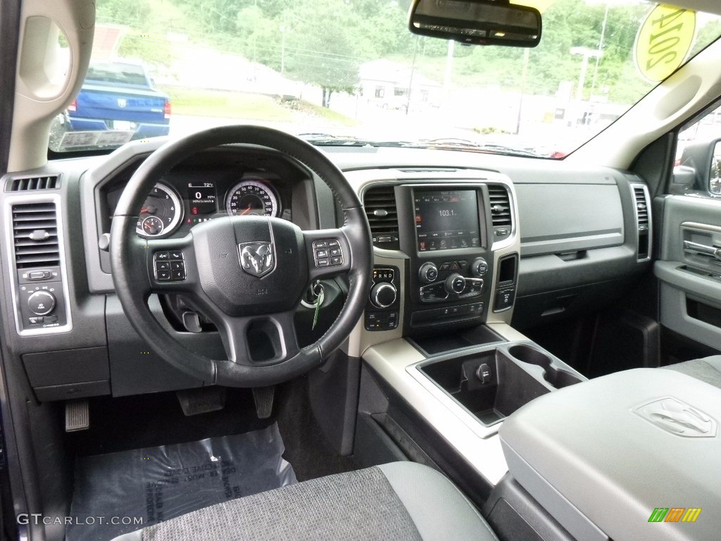 2014 1500 SLT Crew Cab 4x4 - True Blue Pearl Coat / Black/Diesel Gray photo #14
