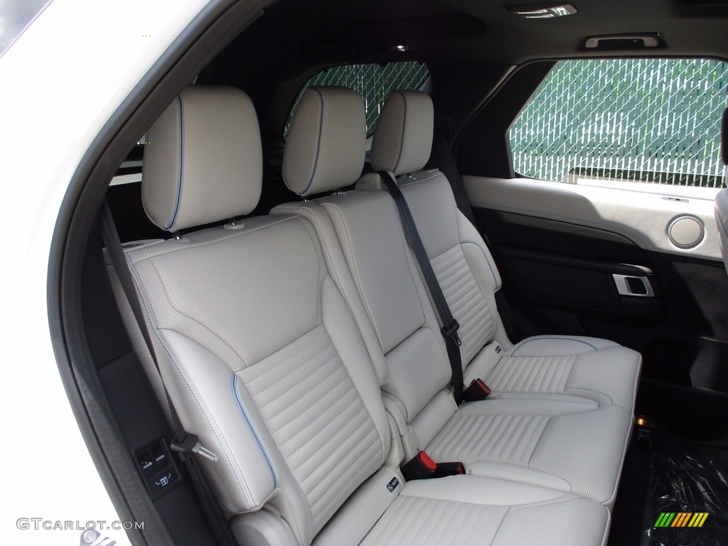 2017 Land Rover Discovery HSE Luxury Rear Seat Photo #121153424