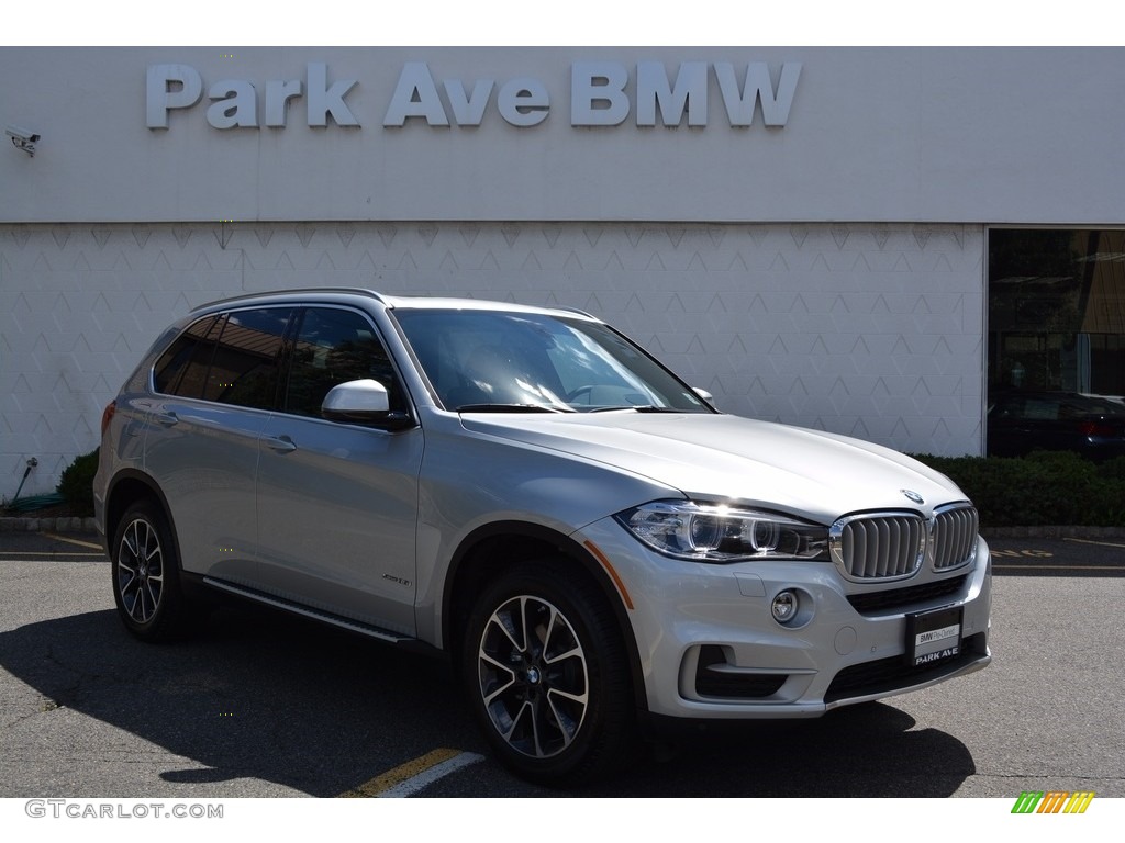 2017 X5 xDrive35i - Glacier Silver Metallic / Black photo #1