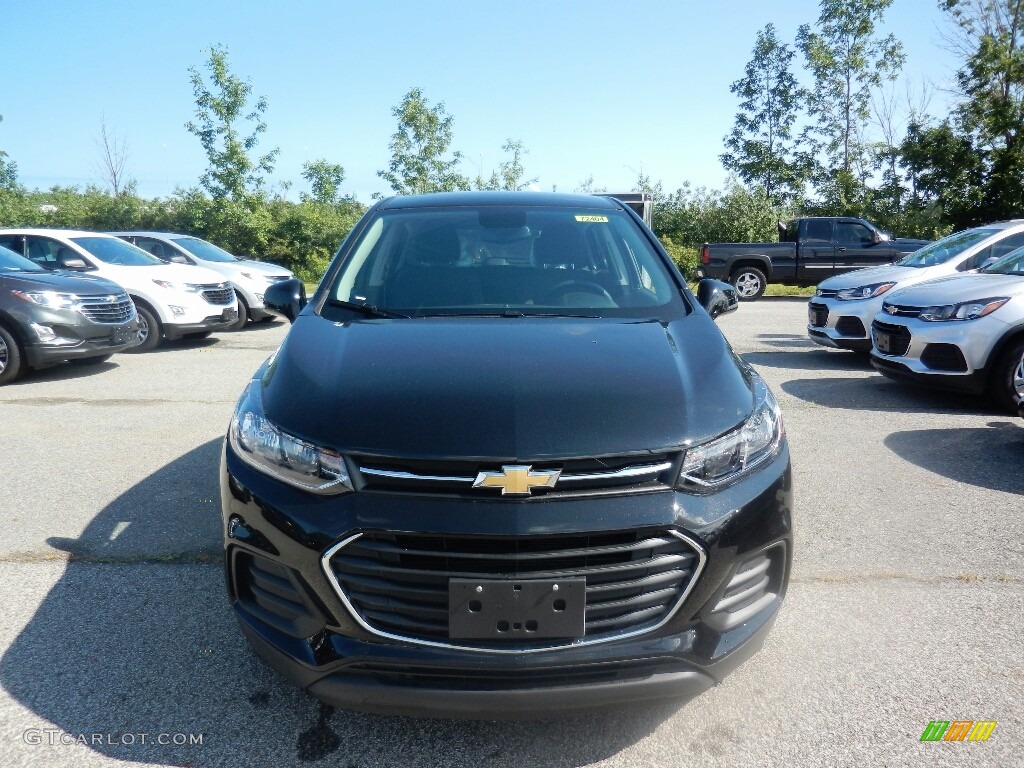 2017 Trax LS - Mosaic Black Metallic / Jet Black photo #2