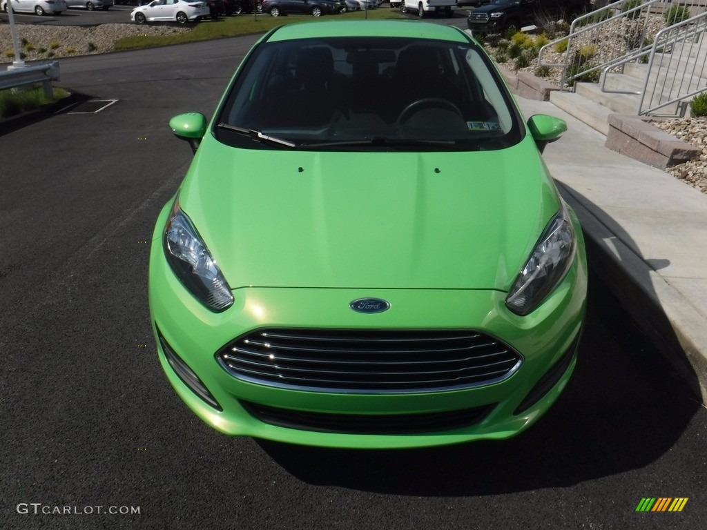 2015 Fiesta SE Sedan - Green Envy / Charcoal Black photo #4