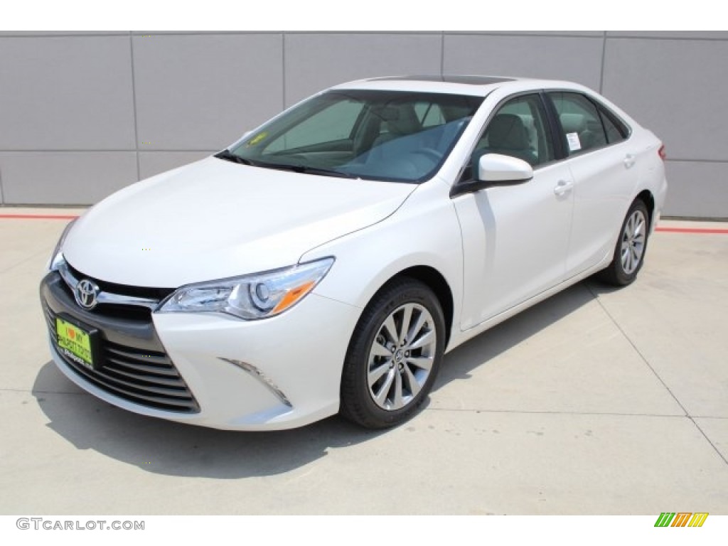 2017 Camry XLE - Blizzard White Pearl / Ash photo #2