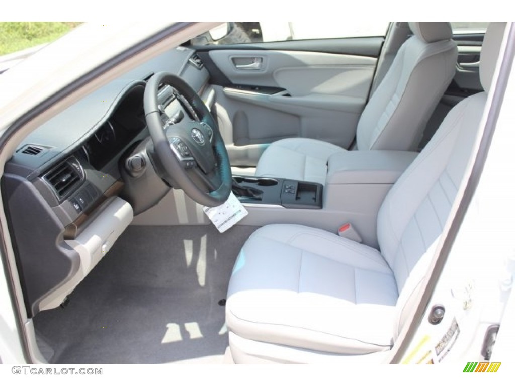 2017 Camry XLE - Blizzard White Pearl / Ash photo #8