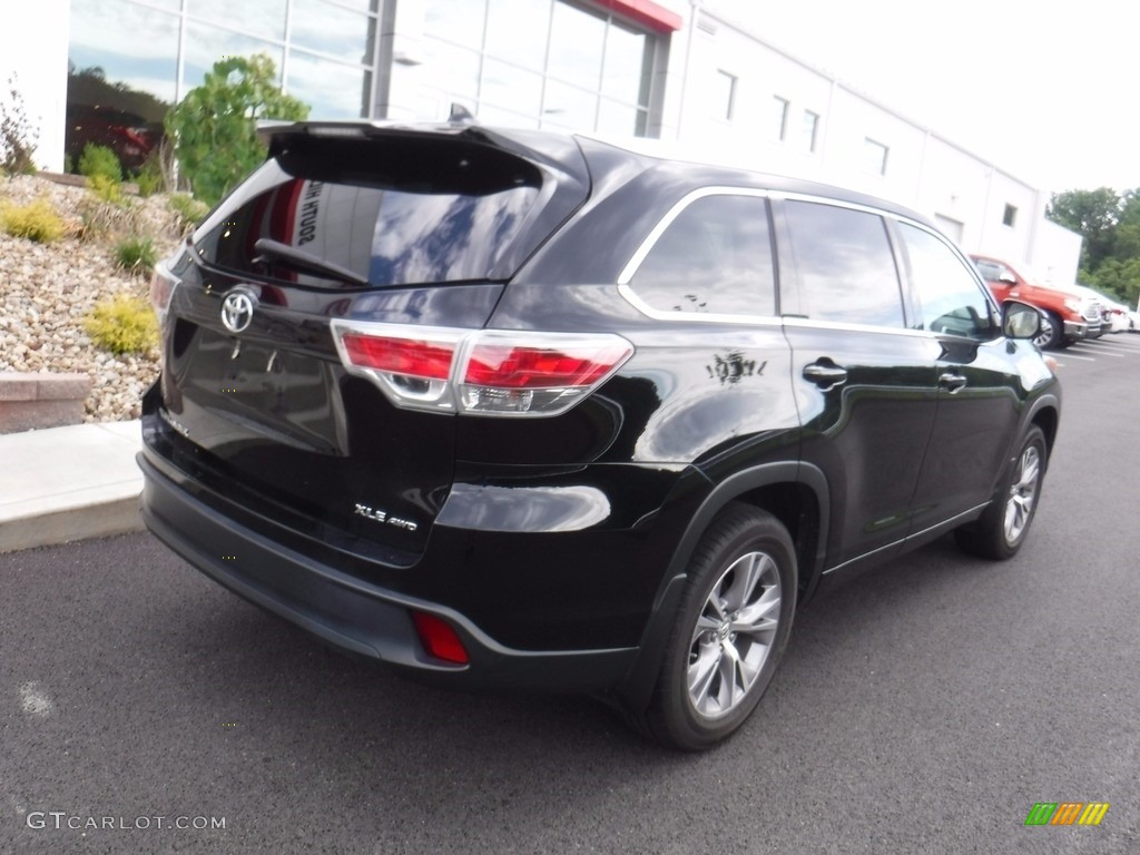 2014 Highlander XLE AWD - Attitude Black Metallic / Black photo #10