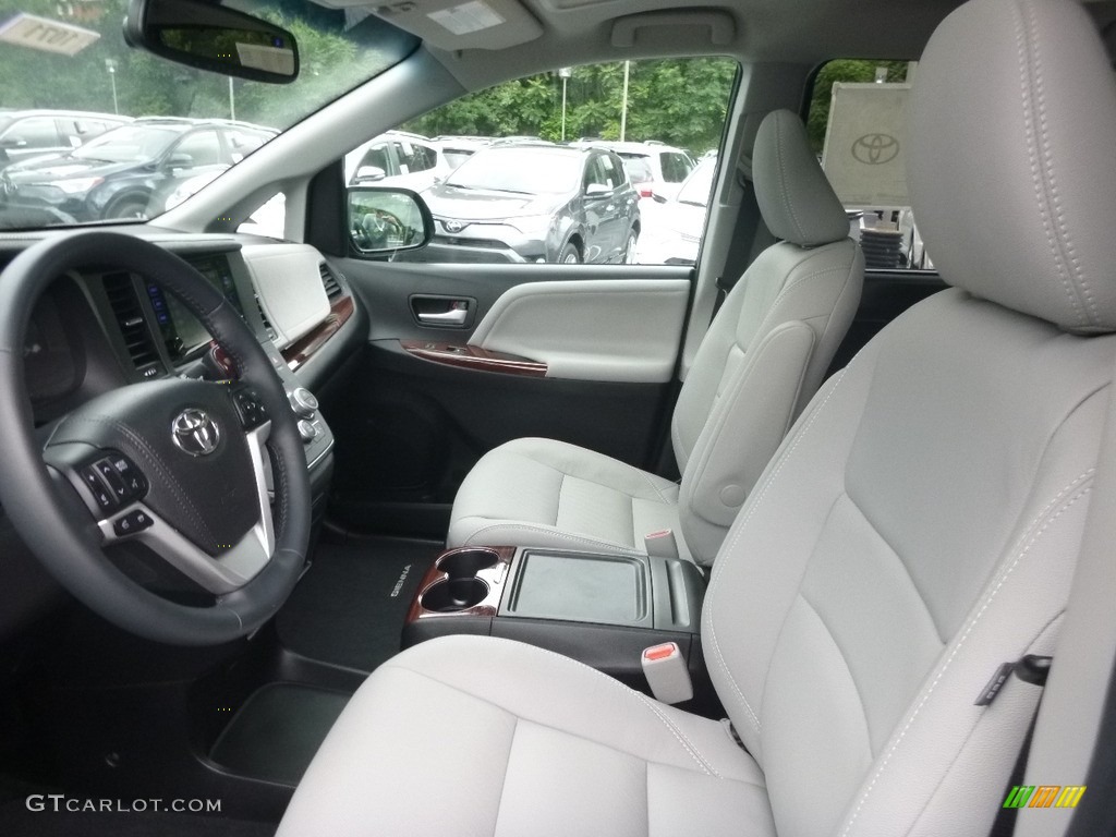 2017 Sienna Limited AWD - Midnight Black Metallic / Ash photo #6