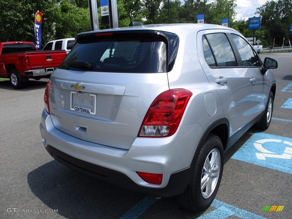 2017 Trax LS AWD - Silver Ice Metallic / Jet Black photo #6