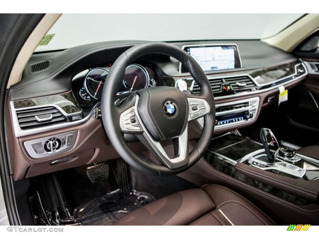 2018 BMW 7 Series 740i Sedan Mocha Dashboard Photo #121196274