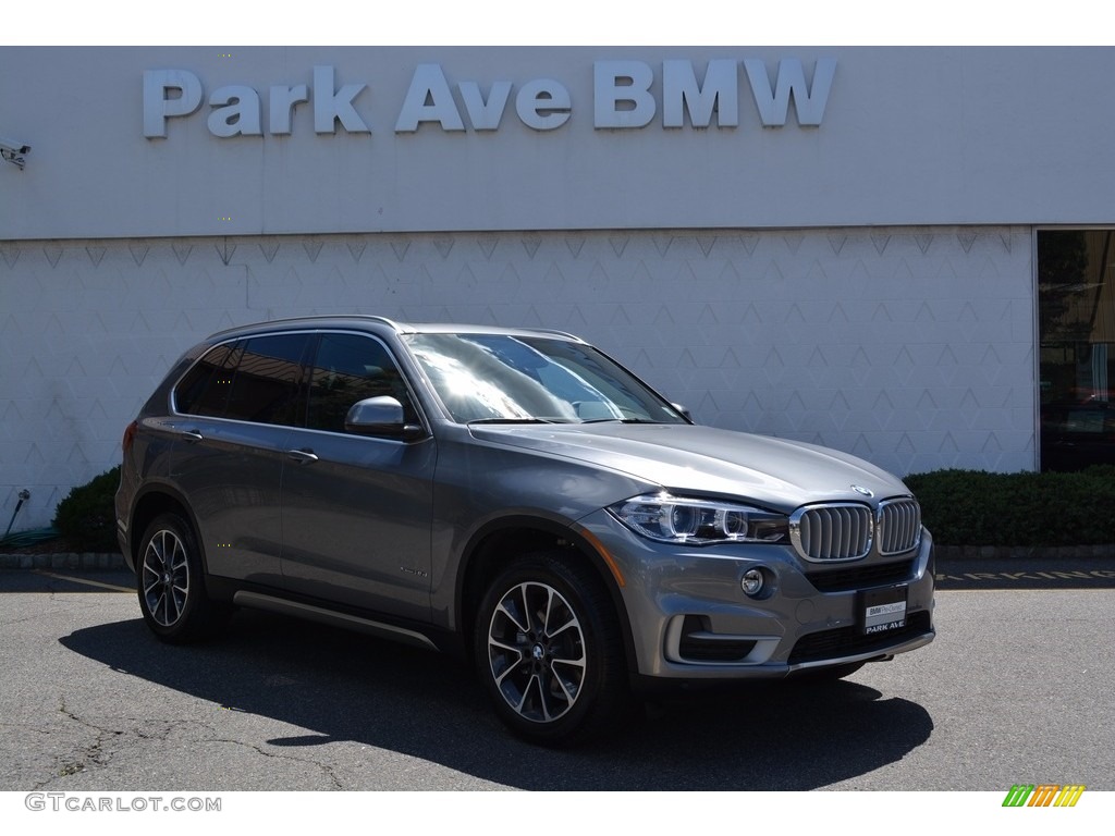2017 X5 xDrive35i - Space Gray Metallic / Black photo #1