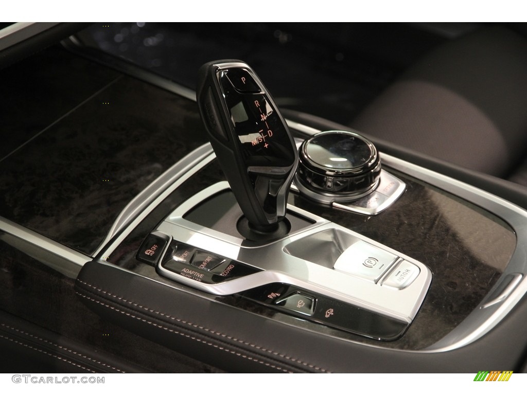 2017 BMW 7 Series 750i xDrive Sedan Transmission Photos