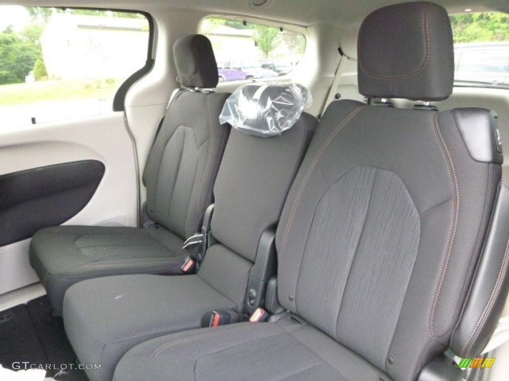 2017 Pacifica Touring L - Tusk White / Black/Alloy photo #12