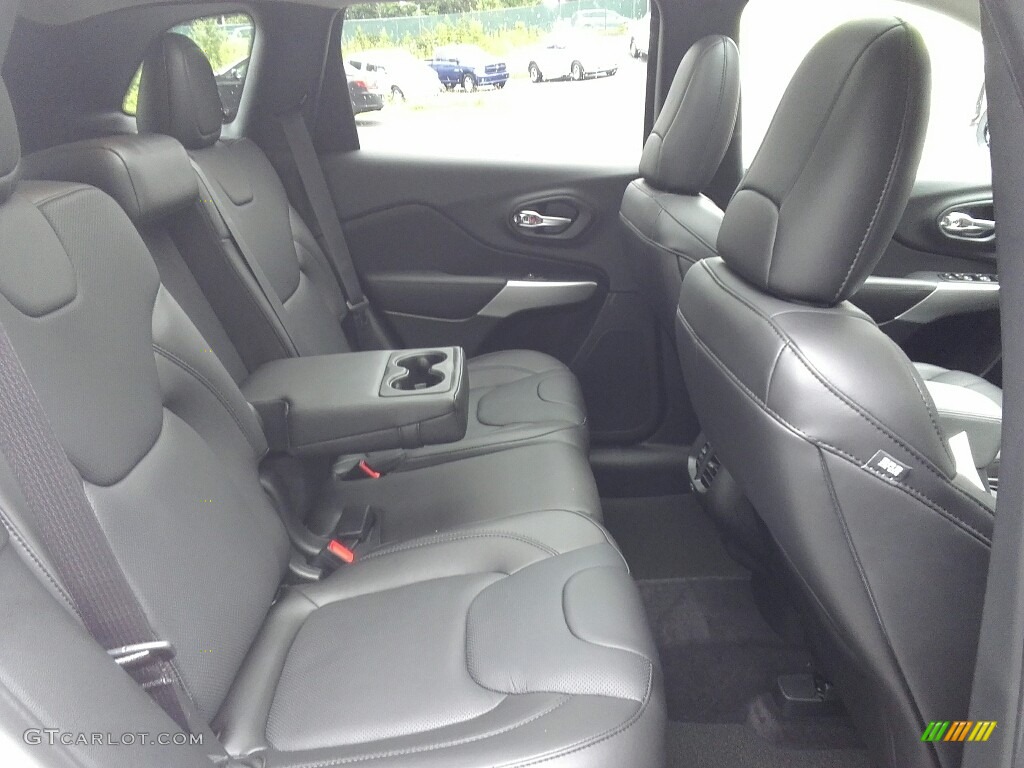 2017 Jeep Cherokee Overland 4x4 Rear Seat Photo #121208954