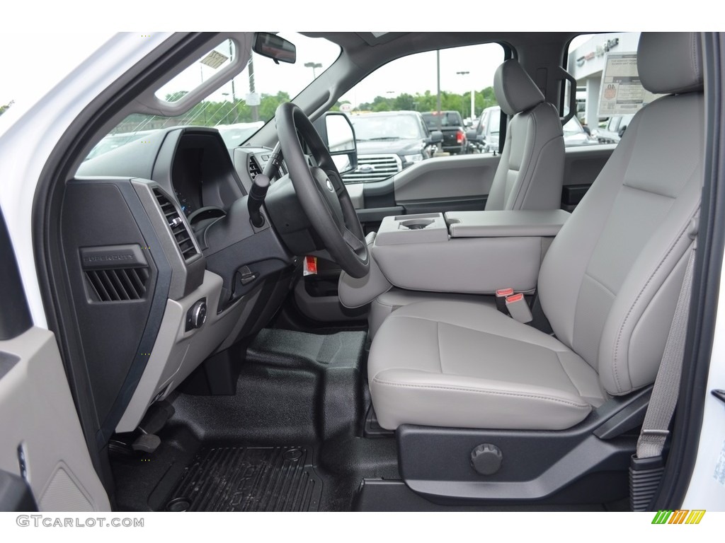 Medium Earth Gray Interior 2017 Ford F250 Super Duty XL Crew Cab Photo #121211139