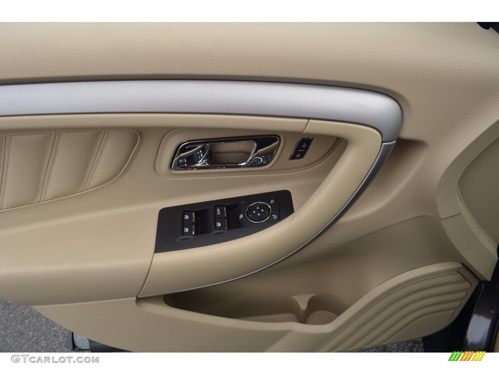 2017 Ford Taurus SE Dune Door Panel Photo #121211456
