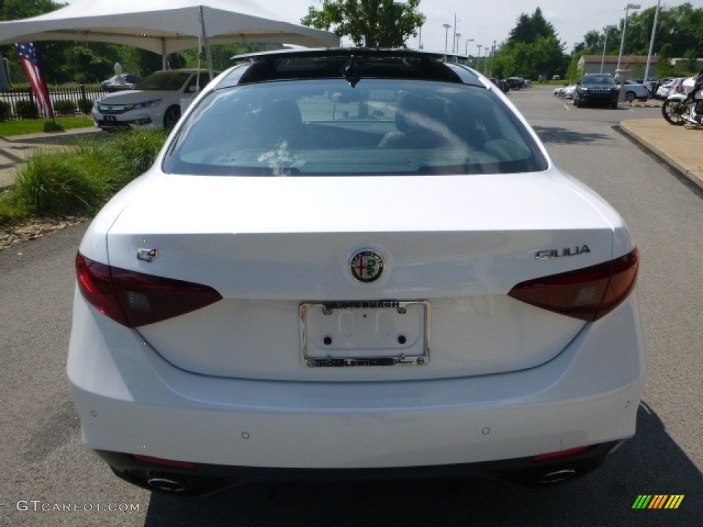2017 Giulia Ti AWD - Alfa White / Black photo #6
