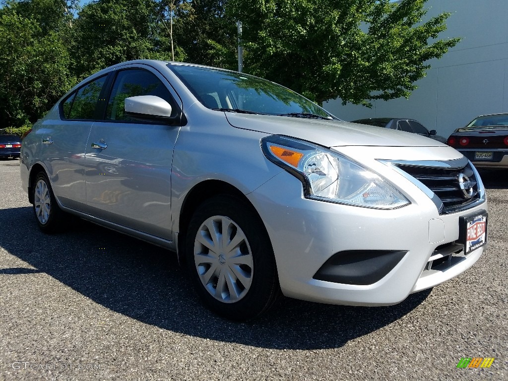 2015 Versa 1.6 SV Sedan - Brilliant Silver / Charcoal photo #1