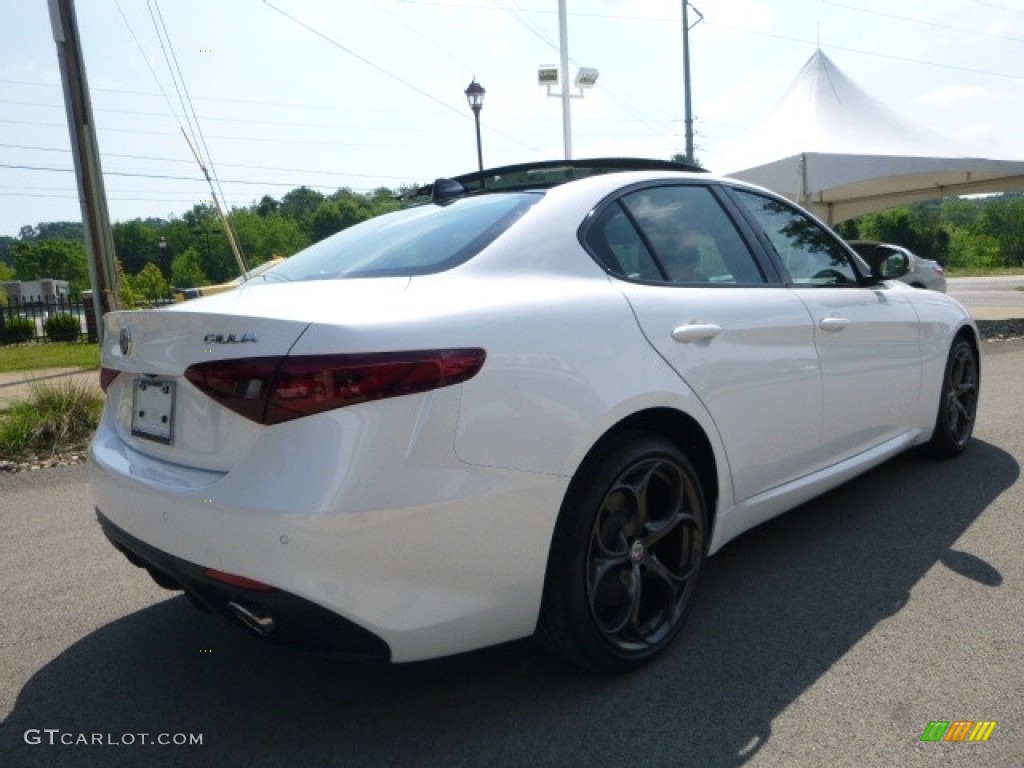 2017 Giulia Ti AWD - Alfa White / Black photo #8