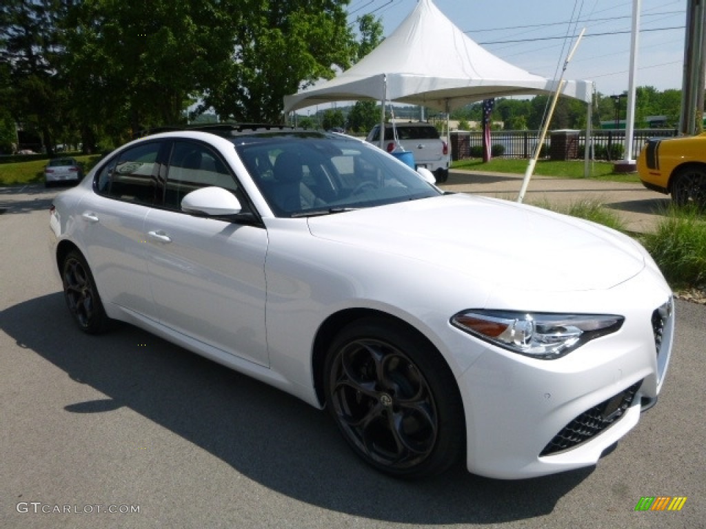 2017 Giulia Ti AWD - Alfa White / Black photo #10