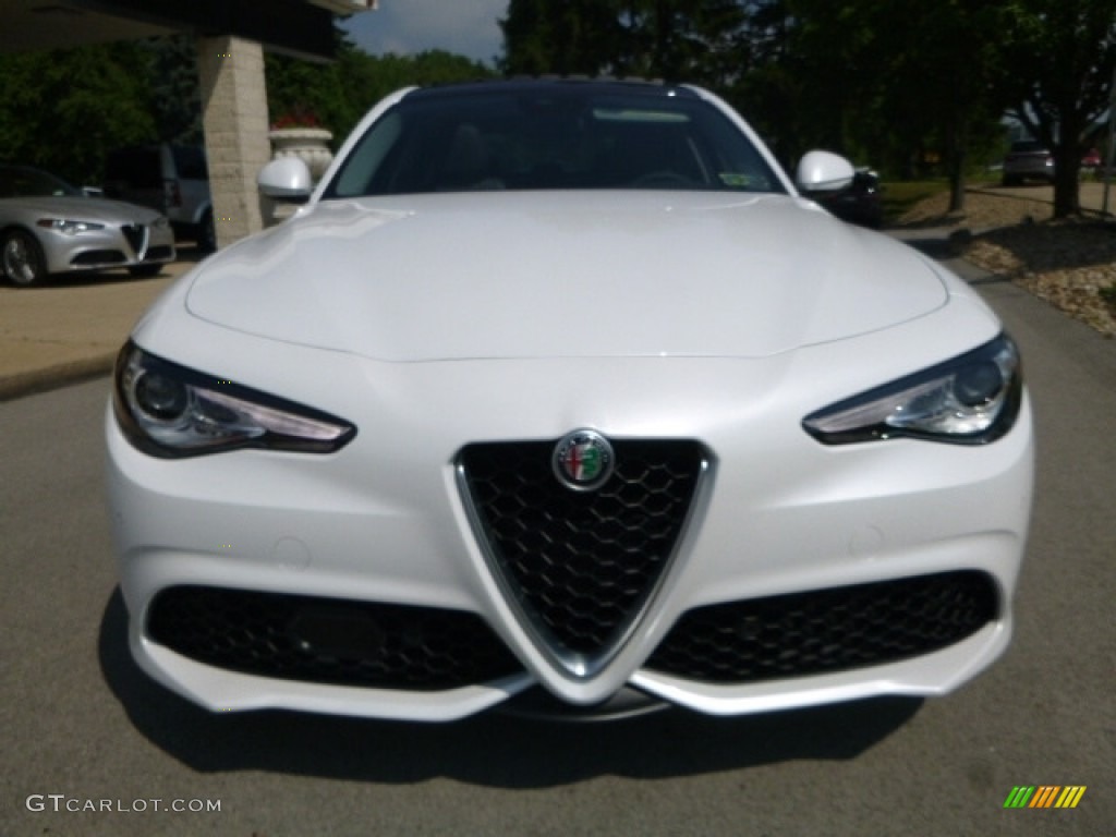 2017 Giulia Ti AWD - Alfa White / Black photo #12