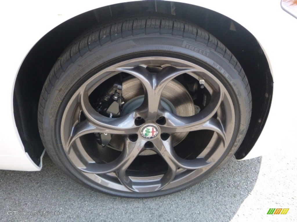 2017 Giulia Ti AWD - Alfa White / Black photo #13