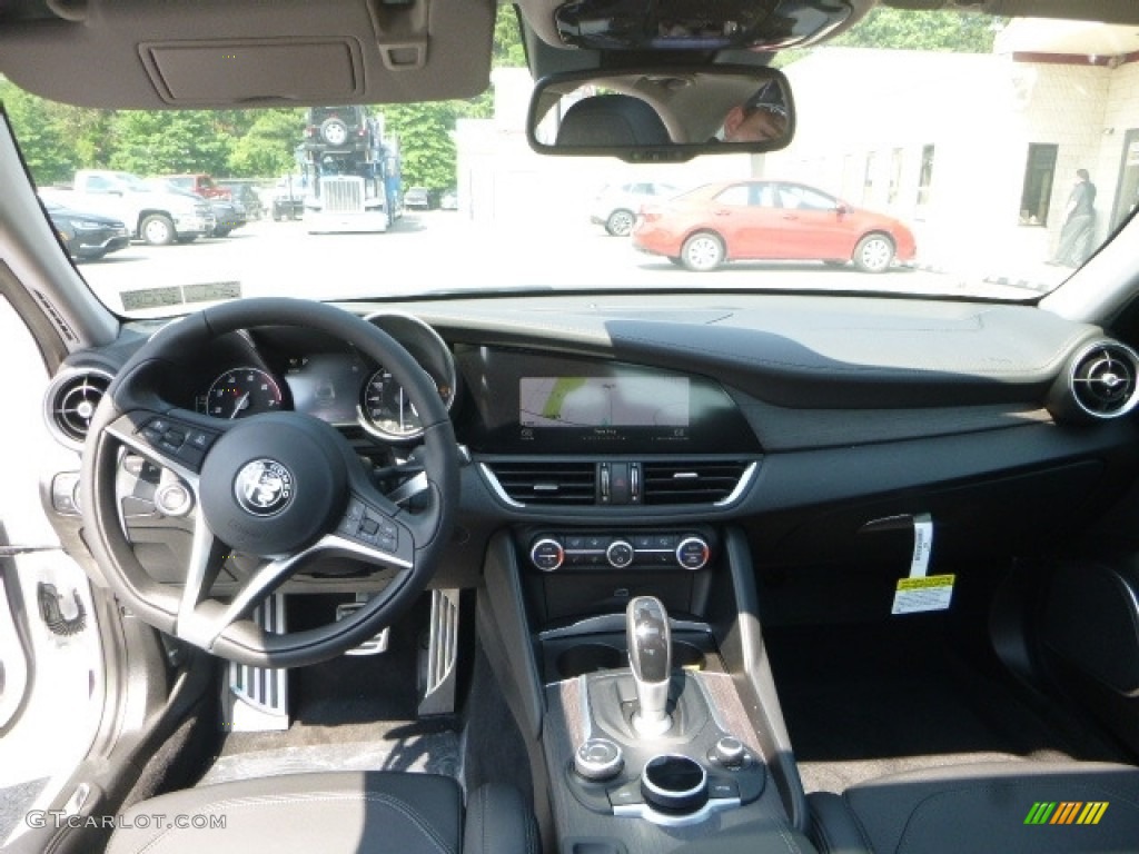 2017 Giulia Ti AWD - Alfa White / Black photo #19