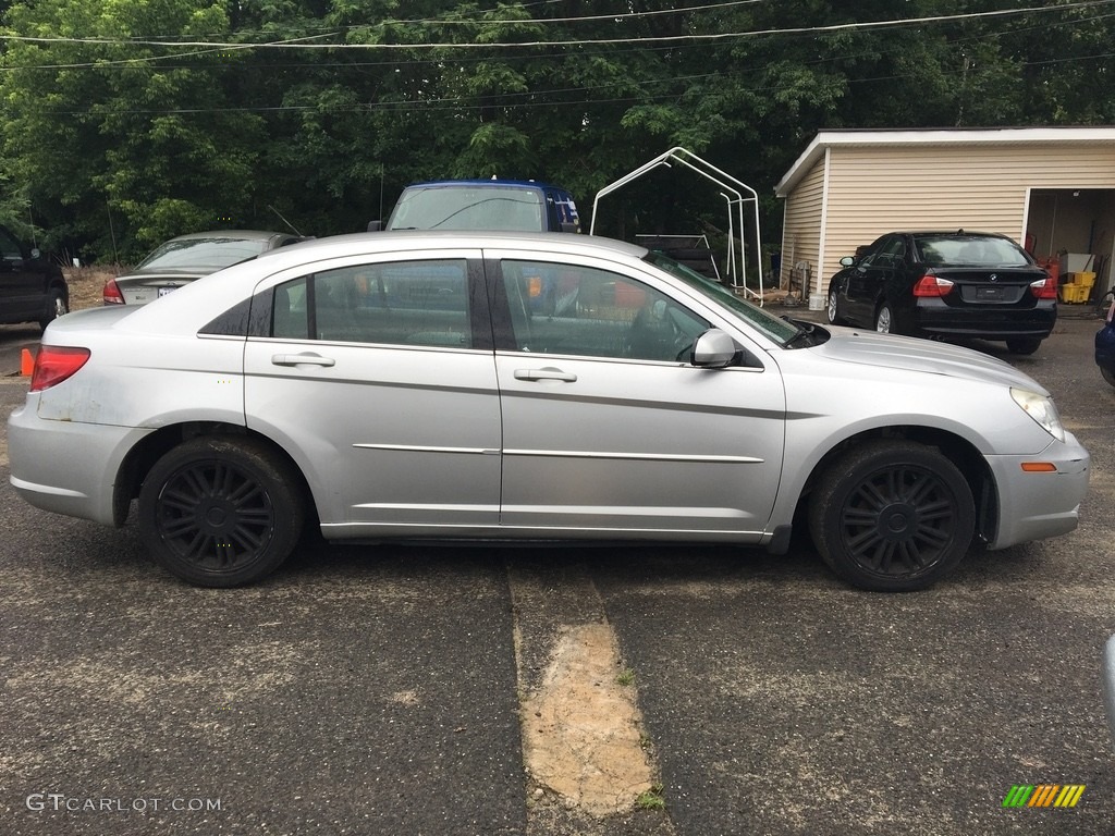 2007 Sebring Touring Sedan - Bright Silver Metallic / Dark Khaki/Light Graystone photo #2
