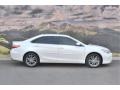 Super White - Camry SE Photo No. 2