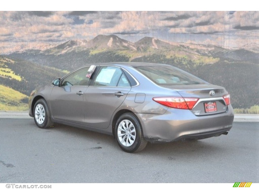 2015 Camry LE - Predawn Gray Mica / Ash photo #8