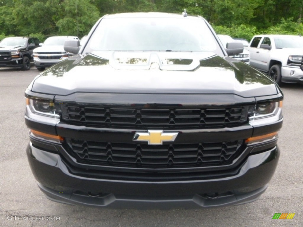 2017 Silverado 1500 Custom Double Cab 4x4 - Black / Dark Ash/Jet Black photo #8