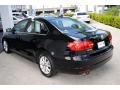Black - Jetta SE Sedan Photo No. 6